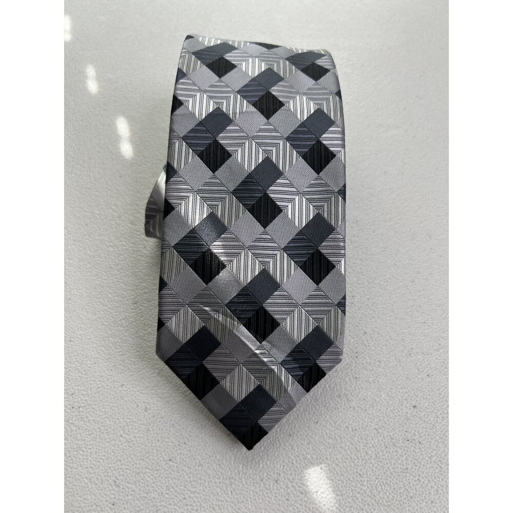 David Taylor Gray Checkered Pattern Handmade Tie NWOT